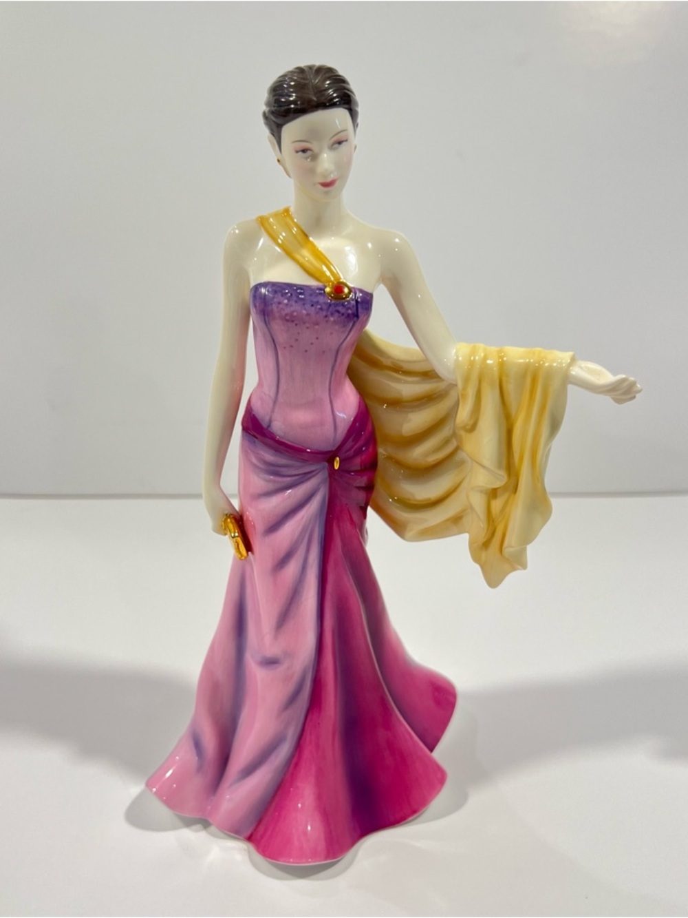 Royal Doulton Pretty Ladies Katie Figurine HN 4859 Fine Bone China 2005 Classic